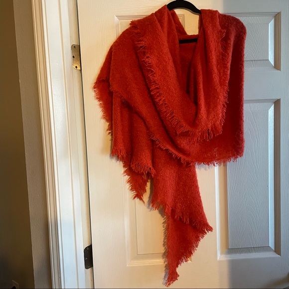 Anthropologie Boucle Fringed Scarf NWT - Picture 5 of 7